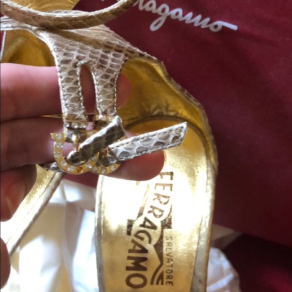 salvatore Ferragamo TIROSINA 8 cm size 9 NTW - Picture 4 of 6